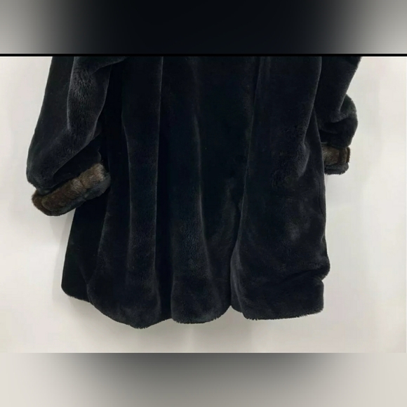 Gallery Designer Woman Faux Fur Women's Coat Hood Black/Brown Unknown Size - Picture 6 of 10